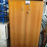 LOTE 282 - 01 ARMÁRIO PARA ESCRITÓRIO 02 PORTAS. (NO ESTADO) ATENÇÃO! FAZER A VISITAÇÃO ANTES DE ARREMATAR, NÃO SABEMOS SE FUNCIONA. LEILÃO NÃO TEM GARANTIA E NEM DEVOLUÇÃO, SUJEITO A POSSÍVEIS AVARIAS VISÍVEIS/OCULTAS E/OU AUSÊNCIA DE COMPONENTES.