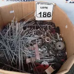 LOTE 186 - 01 LOTE C GRANDE QUANTIDADE DE ARROELAS DE FERRO E MATERIAIS DIVERSOS. (NO ESTADO) ATENÇÃO! FAZER A VISITAÇÃO ANTES DE ARREMATAR, NÃO SABEMOS SE FUNCIONA. LEILÃO NÃO TEM GARANTIA E NEM DEVOLUÇÃO, SUJEITO A POSSÍVEIS AVARIAS VISÍVEIS/OCULTAS E/OU AUSÊNCIA DE COMPONENTES.