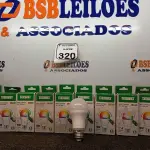 LOTE 320 - 09 LÂMPADAS MARCA TASCHIBRA. (NO ESTADO) ATENÇÃO! FAZER A VISITAÇÃO ANTES DE ARREMATAR, NÃO SABEMOS SE FUNCIONA. LEILÃO NÃO TEM GARANTIA E NEM DEVOLUÇÃO, SUJEITO A POSSÍVEIS AVARIAS VISÍVEIS/OCULTAS E/OU AUSÊNCIA DE COMPONENTES.