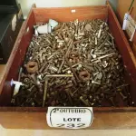 LOTE 232 - 01 LOTE COM GRANDE QUANTIDADE DE PARAFUSOS TAMANHOS DIVERSOS. (NO ESTADO) ATENÇÃO! FAZER A VISITAÇÃO ANTES DE ARREMATAR, NÃO SABEMOS SE FUNCIONA. LEILÃO NÃO TEM GARANTIA E NEM DEVOLUÇÃO, SUJEITO A POSSÍVEIS AVARIAS VISÍVEIS/OCULTAS E/OU AUSÊNCIA DE COMPONENTES.