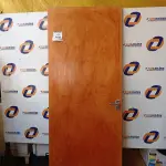 LOTE 368 - 01 PORTA EM MADEIRA 80X2,10. (NO ESTADO) ATENÇÃO! FAZER A VISITAÇÃO ANTES DE ARREMATAR, NÃO SABEMOS SE FUNCIONA. LEILÃO NÃO TEM GARANTIA E NEM DEVOLUÇÃO, SUJEITO A POSSÍVEIS AVARIAS VISÍVEIS/OCULTAS E/OU AUSÊNCIA DE COMPONENTES.