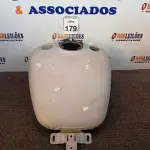 LOTE 179 - 01 TANQUE HARLEY DAIVDSON REDD KINNY. (NO ESTADO) ATENÇÃO! FAZER A VISITAÇÃO ANTES DE ARREMATAR, NÃO SABEMOS SE FUNCIONA. LEILÃO NÃO TEM GARANTIA E NEM DEVOLUÇÃO, SUJEITO A POSSÍVEIS AVARIAS VISÍVEIS/OCULTAS E/OU AUSÊNCIA DE COMPONENTES.