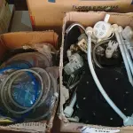 LOTE 211 - 01 LOTE COM VÁRIAS BORRACHAS DE PANELA DE PRESSÃO TAMANHOS DIVERSOS E MATERIAIS HIDRÁULICOS DIVERSOS. (NO ESTADO) ATENÇÃO! FAZER A VISITAÇÃO ANTES DE ARREMATAR, NÃO SABEMOS SE FUNCIONA. LEILÃO NÃO TEM GARANTIA E NEM DEVOLUÇÃO, SUJEITO A POSSÍVEIS AVARIAS VISÍVEIS/OCULTAS E/OU AUSÊNCIA DE COMPONENTES.