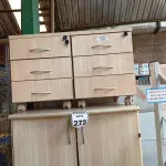 LOTE 272 - 01 ARMÁRIO PARA ESCRITÓRIO DE 02 PORTAS E 03 GAVETEIROS. (NO ESTADO) ATENÇÃO! FAZER A VISITAÇÃO ANTES DE ARREMATAR, NÃO SABEMOS SE FUNCIONA. LEILÃO NÃO TEM GARANTIA E NEM DEVOLUÇÃO, SUJEITO A POSSÍVEIS AVARIAS VISÍVEIS/OCULTAS E/OU AUSÊNCIA DE COMPONENTES.