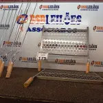 LOTE 175 - 02 GRELHAS E 06 ESPETOS. (NO ESTADO) ATENÇÃO! FAZER A VISITAÇÃO ANTES DE ARREMATAR, NÃO SABEMOS SE FUNCIONA. LEILÃO NÃO TEM GARANTIA E NEM DEVOLUÇÃO, SUJEITO A POSSÍVEIS AVARIAS VISÍVEIS/OCULTAS E/OU AUSÊNCIA DE COMPONENTES.