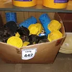 LOTE 442 - 02 LAVATÓRIOS DE PLÁSTICO E 01 LOTE C/ DIVERSAS CAIXAS DE LUZ DE FERRO E PLÁSTICO. (NO ESTADO) ATENÇÃO! FAZER A VISITAÇÃO ANTES DE ARREMATAR, NÃO SABEMOS SE FUNCIONA. LEILÃO NÃO TEM GARANTIA E NEM DEVOLUÇÃO, SUJEITO A POSSÍVEIS AVARIAS VISÍVEIS/OCULTAS E/OU AUSÊNCIA DE COMPONENTES.