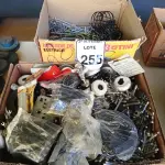 LOTE 255 - 01 LOTE COM GRANDE QUANTIDADE DE MATERIAIS DIVERSOS. (NO ESTADO) ATENÇÃO! FAZER A VISITAÇÃO ANTES DE ARREMATAR, NÃO SABEMOS SE FUNCIONA. LEILÃO NÃO TEM GARANTIA E NEM DEVOLUÇÃO, SUJEITO A POSSÍVEIS AVARIAS VISÍVEIS/OCULTAS E/OU AUSÊNCIA DE COMPONENTES.