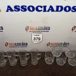 LOTE 379 - 09 COPOS DE VIDRO DIVERSOS. (NO ESTADO) ATENÇÃO! FAZER A VISITAÇÃO ANTES DE ARREMATAR, NÃO SABEMOS SE FUNCIONA. LEILÃO NÃO TEM GARANTIA E NEM DEVOLUÇÃO, SUJEITO A POSSÍVEIS AVARIAS VISÍVEIS/OCULTAS E/OU AUSÊNCIA DE COMPONENTES.
