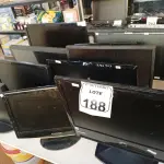 LOTE 188 - 10 MONITORES LCD MARCAS E MODELOS DIVERSOS P RETIRADA DE PEÇAS. (NO ESTADO) ATENÇÃO! FAZER A VISITAÇÃO ANTES DE ARREMATAR, NÃO SABEMOS SE FUNCIONA. LEILÃO NÃO TEM GARANTIA E NEM DEVOLUÇÃO, SUJEITO A POSSÍVEIS AVARIAS VISÍVEIS/OCULTAS E/OU AUSÊNCIA DE COMPONENTES.