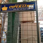 LOTE 271 - 01 EXPOSITOR, 01 ROLO DE TELA E MATERIAIS DIVERSOS. (NO ESTADO) ATENÇÃO! FAZER A VISITAÇÃO ANTES DE ARREMATAR, NÃO SABEMOS SE FUNCIONA. LEILÃO NÃO TEM GARANTIA E NEM DEVOLUÇÃO, SUJEITO A POSSÍVEIS AVARIAS VISÍVEIS/OCULTAS E/OU AUSÊNCIA DE COMPONENTES.