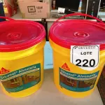 LOTE 220 - 02 BALDES DE SIKANOL ALVENARIA ADITIVO PLASTIFICANTE PARA ARGAMASSA DE ASSENTAMENTO E REBOCO, 18 LITROS CADA. (NO ESTADO) ATENÇÃO! FAZER A VISITAÇÃO ANTES DE ARREMATAR, NÃO SABEMOS SE FUNCIONA. LEILÃO NÃO TEM GARANTIA E NEM DEVOLUÇÃO, SUJEITO A POSSÍVEIS AVARIAS VISÍVEIS/OCULTAS E/OU AUSÊNCIA DE COMPONENTES.