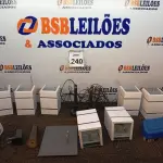 LOTE 240 - 01 ESCOVA PARA PISCINA E MATERIAIS DIVERSOS. (NO ESTADO) ATENÇÃO! FAZER A VISITAÇÃO ANTES DE ARREMATAR, NÃO SABEMOS SE FUNCIONA. LEILÃO NÃO TEM GARANTIA E NEM DEVOLUÇÃO, SUJEITO A POSSÍVEIS AVARIAS VISÍVEIS/OCULTAS E/OU AUSÊNCIA DE COMPONENTES.