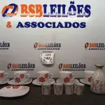 LOTE 380 - 01 JOGO DE 05 XICARAS COM PIRES E 01 KIT DE SAQUE. (NO ESTADO) ATENÇÃO! FAZER A VISITAÇÃO ANTES DE ARREMATAR, NÃO SABEMOS SE FUNCIONA. LEILÃO NÃO TEM GARANTIA E NEM DEVOLUÇÃO, SUJEITO A POSSÍVEIS AVARIAS VISÍVEIS/OCULTAS E/OU AUSÊNCIA DE COMPONENTES.
