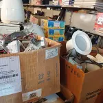 LOTE 167 - 01 LOTE COM VÁRIAS LUMINÁRIAS E MATERIAIS ELÉTRICOS DIVERSOS. (NO ESTADO) ATENÇÃO! FAZER A VISITAÇÃO ANTES DE ARREMATAR, NÃO SABEMOS SE FUNCIONA. LEILÃO NÃO TEM GARANTIA E NEM DEVOLUÇÃO, SUJEITO A POSSÍVEIS AVARIAS VISÍVEIS/OCULTAS E/OU AUSÊNCIA DE COMPONENTES.