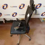 LOTE 310 - 01 CADEIRA GIRATÓRIAS PARA ESCRITÓRIO. (NO ESTADO) ATENÇÃO! FAZER A VISITAÇÃO ANTES DE ARREMATAR, NÃO SABEMOS SE FUNCIONA. LEILÃO NÃO TEM GARANTIA E NEM DEVOLUÇÃO, SUJEITO A POSSÍVEIS AVARIAS VISÍVEIS/OCULTAS E/OU AUSÊNCIA DE COMPONENTES.