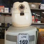 LOTE 169 - 02 PURIFICADORES DE ÁGUA MARCAS E MODELOS DIVERSOS COM AVARIAS E 01 AIR FRIER MARCA WALITA COM AVARIAS. (NO ESTADO) ATENÇÃO! FAZER A VISITAÇÃO ANTES DE ARREMATAR, NÃO SABEMOS SE FUNCIONA. LEILÃO NÃO TEM GARANTIA E NEM DEVOLUÇÃO, SUJEITO A POSSÍVEIS AVARIAS VISÍVEIS/OCULTAS E/OU AUSÊNCIA DE COMPONENTES.