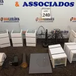 LOTE 240 - 01 ESCOVA PARA PISCINA E MATERIAIS DIVERSOS. (NO ESTADO) ATENÇÃO! FAZER A VISITAÇÃO ANTES DE ARREMATAR, NÃO SABEMOS SE FUNCIONA. LEILÃO NÃO TEM GARANTIA E NEM DEVOLUÇÃO, SUJEITO A POSSÍVEIS AVARIAS VISÍVEIS/OCULTAS E/OU AUSÊNCIA DE COMPONENTES.