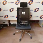 LOTE 310 - 01 CADEIRA GIRATÓRIAS PARA ESCRITÓRIO. (NO ESTADO) ATENÇÃO! FAZER A VISITAÇÃO ANTES DE ARREMATAR, NÃO SABEMOS SE FUNCIONA. LEILÃO NÃO TEM GARANTIA E NEM DEVOLUÇÃO, SUJEITO A POSSÍVEIS AVARIAS VISÍVEIS/OCULTAS E/OU AUSÊNCIA DE COMPONENTES.