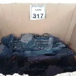 LOTE 317 - 01 LOTE COM GRANDE QUANTIDADE DE SUPORTES PARA CAIXAS DE LUX OCTOGONAL. (NO ESTADO) ATENÇÃO! FAZER A VISITAÇÃO ANTES DE ARREMATAR, NÃO SABEMOS SE FUNCIONA. LEILÃO NÃO TEM GARANTIA E NEM DEVOLUÇÃO, SUJEITO A POSSÍVEIS AVARIAS VISÍVEIS/OCULTAS E/OU AUSÊNCIA DE COMPONENTES.