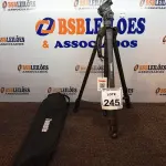 LOTE 245 - 01 TRIPÉ PARA CÂMERA MARCA TOMATE MTG-3016. (NO ESTADO) ATENÇÃO! FAZER A VISITAÇÃO ANTES DE ARREMATAR, NÃO SABEMOS SE FUNCIONA. LEILÃO NÃO TEM GARANTIA E NEM DEVOLUÇÃO, SUJEITO A POSSÍVEIS AVARIAS VISÍVEIS/OCULTAS E/OU AUSÊNCIA DE COMPONENTES.