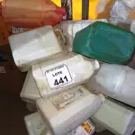 LOTE 441 - 01 LOTE COM APROXIMADAMENTE 20 GALÕES DE PLÁSTICO. (NO ESTADO) ATENÇÃO! FAZER A VISITAÇÃO ANTES DE ARREMATAR, NÃO SABEMOS SE FUNCIONA. LEILÃO NÃO TEM GARANTIA E NEM DEVOLUÇÃO, SUJEITO A POSSÍVEIS AVARIAS VISÍVEIS/OCULTAS E/OU AUSÊNCIA DE COMPONENTES.