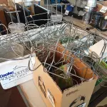 LOTE 214 - 1 LOTE COM DIVERSOS SUPORTES DE COZINHA EM METAL. (NO ESTADO) ATENÇÃO! FAZER A VISITAÇÃO ANTES DE ARREMATAR, NÃO SABEMOS SE FUNCIONA. LEILÃO NÃO TEM GARANTIA E NEM DEVOLUÇÃO, SUJEITO A POSSÍVEIS AVARIAS VISÍVEIS/OCULTAS E/OU AUSÊNCIA DE COMPONENTES.