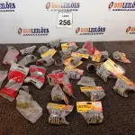 LOTE 256 - 01 LOTE COM DIVERSAS RESISTÊNCIAS. (NO ESTADO) ATENÇÃO! FAZER A VISITAÇÃO ANTES DE ARREMATAR, NÃO SABEMOS SE FUNCIONA. LEILÃO NÃO TEM GARANTIA E NEM DEVOLUÇÃO, SUJEITO A POSSÍVEIS AVARIAS VISÍVEIS/OCULTAS E/OU AUSÊNCIA DE COMPONENTES.