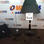 LOTE 239 - 02 ABAJURES C/AVARIAS. (NO ESTADO) ATENÇÃO! FAZER A VISITAÇÃO ANTES DE ARREMATAR, NÃO SABEMOS SE FUNCIONA. LEILÃO NÃO TEM GARANTIA E NEM DEVOLUÇÃO, SUJEITO A POSSÍVEIS AVARIAS VISÍVEIS/OCULTAS E/OU AUSÊNCIA DE COMPONENTES.