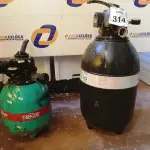 LOTE 314 - 02 FILTROS PARA PISCINA MARCA BRILHANTE E DANCOR. (NO ESTADO) ATENÇÃO! FAZER A VISITAÇÃO ANTES DE ARREMATAR, NÃO SABEMOS SE FUNCIONA. LEILÃO NÃO TEM GARANTIA E NEM DEVOLUÇÃO, SUJEITO A POSSÍVEIS AVARIAS VISÍVEIS/OCULTAS E/OU AUSÊNCIA DE COMPONENTES.
