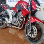 LOTE 007 - 01 MOTO YAMAHA/FZ25 FAZER; COR VERMELHA; ANO 2023. (NO ESTADO) (TODOS DOCUMENTOS 2024 PAGOS)