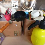 LOTE 234 - 01 LOTE COM 01 CUBA EM INOX, DIVERSOS MATERIAIS P/BANHEIRO E MATERIAIS DIVERSOS. (NO ESTADO) ATENÇÃO! FAZER A VISITAÇÃO ANTES DE ARREMATAR, NÃO SABEMOS SE FUNCIONA. LEILÃO NÃO TEM GARANTIA E NEM DEVOLUÇÃO, SUJEITO A POSSÍVEIS AVARIAS VISÍVEIS/OCULTAS E/OU AUSÊNCIA DE COMPONENTES.
