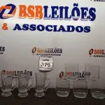 LOTE 379 - 09 COPOS DE VIDRO DIVERSOS. (NO ESTADO) ATENÇÃO! FAZER A VISITAÇÃO ANTES DE ARREMATAR, NÃO SABEMOS SE FUNCIONA. LEILÃO NÃO TEM GARANTIA E NEM DEVOLUÇÃO, SUJEITO A POSSÍVEIS AVARIAS VISÍVEIS/OCULTAS E/OU AUSÊNCIA DE COMPONENTES.