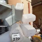 LOTE 270 - 01 LOTE COM APROXIMADAMENTE 12 GALÕES DE PLÁSTICO. (NO ESTADO) ATENÇÃO! FAZER A VISITAÇÃO ANTES DE ARREMATAR, NÃO SABEMOS SE FUNCIONA. LEILÃO NÃO TEM GARANTIA E NEM DEVOLUÇÃO, SUJEITO A POSSÍVEIS AVARIAS VISÍVEIS/OCULTAS E/OU AUSÊNCIA DE COMPONENTES.