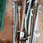 LOTE 482 - 01 LOTE C/VÁRIOS CANOS DE FERRO HIDRÁULICOS DIVERSOS. (NO ESTADO) ATENÇÃO! FAZER A VISITAÇÃO ANTES DE ARREMATAR, NÃO SABEMOS SE FUNCIONA. LEILÃO NÃO TEM GARANTIA E NEM DEVOLUÇÃO, SUJEITO A POSSÍVEIS AVARIAS VISÍVEIS/OCULTAS E/OU AUSÊNCIA DE COMPONENTES.