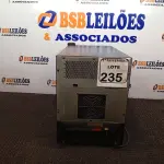 LOTE 235 - 01 ADEGA TOCAVE. (NO ESTADO) ATENÇÃO! FAZER A VISITAÇÃO ANTES DE ARREMATAR, NÃO SABEMOS SE FUNCIONA. LEILÃO NÃO TEM GARANTIA E NEM DEVOLUÇÃO, SUJEITO A POSSÍVEIS AVARIAS VISÍVEIS/OCULTAS E/OU AUSÊNCIA DE COMPONENTES.
