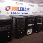 LOTE 110 - 05 CPU’S MARCAS E MODELOS DIVERSOS. (NO ESTADO) ATENÇÃO! FAZER A VISITAÇÃO ANTES DE ARREMATAR, NÃO SABEMOS SE FUNCIONA. LEILÃO NÃO TEM GARANTIA E NEM DEVOLUÇÃO, SUJEITO A POSSÍVEIS AVARIAS VISÍVEIS/OCULTAS E/OU AUSÊNCIA DE COMPONENTES.