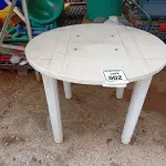 LOTE 502 - 01 MESA DE PLÁSTICO.(NO ESTADO) ATENÇÃO! FAZER A VISITAÇÃO ANTES DE ARREMATAR, NÃO SABEMOS SE FUNCIONA. LEILÃO NÃO TEM GARANTIA E NEM DEVOLUÇÃO, SUJEITO A POSSÍVEIS AVARIAS VISÍVEIS/OCULTAS E/OU AUSÊNCIA DE COMPONENTES.