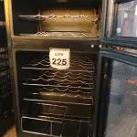 LOTE 225 - 01 ADEGA P/VINHOS MARCA ELECTROLUX 127V. (NO ESTADO) ATENÇÃO! FAZER A VISITAÇÃO ANTES DE ARREMATAR, NÃO SABEMOS SE FUNCIONA. LEILÃO NÃO TEM GARANTIA E NEM DEVOLUÇÃO, SUJEITO A POSSÍVEIS AVARIAS VISÍVEIS/OCULTAS E/OU AUSÊNCIA DE COMPONENTES.