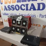 LOTE 255 - 01 LOTE COM VÁRIOS COOLERS PARA PC E ELETRÔNICOS DIVERSOS. (NO ESTADO) ATENÇÃO! FAZER A VISITAÇÃO ANTES DE ARREMATAR, NÃO SABEMOS SE FUNCIONA. LEILÃO NÃO TEM GARANTIA E NEM DEVOLUÇÃO, SUJEITO A POSSÍVEIS AVARIAS VISÍVEIS/OCULTAS E/OU AUSÊNCIA DE COMPONENTES.