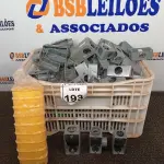 LOTE 193 - 01 CAIXA C/GRANDE QUANTIDADE DE CONDULETES PVC CINZA. (NO ESTADO) ATENÇÃO! FAZER A VISITAÇÃO ANTES DE ARREMATAR, NÃO SABEMOS SE FUNCIONA. LEILÃO NÃO TEM GARANTIA E NEM DEVOLUÇÃO, SUJEITO A POSSÍVEIS AVARIAS VISÍVEIS/OCULTAS E/OU AUSÊNCIA DE COMPONENTES.