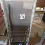 LOTE 227 - 01 GELADEIRA MARCA CONTINENTAL 220V. (NO ESTADO) ATENÇÃO! FAZER A VISITAÇÃO ANTES DE ARREMATAR, NÃO SABEMOS SE FUNCIONA. LEILÃO NÃO TEM GARANTIA E NEM DEVOLUÇÃO, SUJEITO A POSSÍVEIS AVARIAS VISÍVEIS/OCULTAS E/OU AUSÊNCIA DE COMPONENTES.