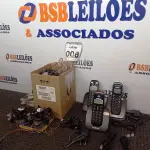 LOTE 008 - 03 APARELHOS TELEFÔNICOS SEM FIO MARCA INTELBRÁS E VÁRIOS COOLERS DE DIVERSOS TAMANHOS. (NO ESTADO) ATENÇÃO! FAZER A VISITAÇÃO ANTES DE ARREMATAR, NÃO SABEMOS SE FUNCIONA. LEILÃO NÃO TEM GARANTIA E NEM DEVOLUÇÃO, SUJEITO A POSSÍVEIS AVARIAS VISÍVEIS/OCULTAS E/OU AUSÊNCIA DE COMPONENTES.