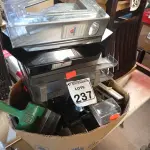 LOTE 237 - 01 LOTE C/GRANDE QUANTIDADE DE MATERIAIS P/ESCRITÓRIO. (NO ESTADO) ATENÇÃO! FAZER A VISITAÇÃO ANTES DE ARREMATAR, NÃO SABEMOS SE FUNCIONA. LEILÃO NÃO TEM GARANTIA E NEM DEVOLUÇÃO, SUJEITO A POSSÍVEIS AVARIAS VISÍVEIS/OCULTAS E/OU AUSÊNCIA DE COMPONENTES.