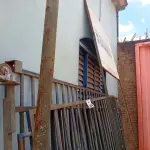 LOTE 504 - 04 GRADES DE FERRO E 01 PLACA DE FERRO.  (NO ESTADO) ATENÇÃO! FAZER A VISITAÇÃO ANTES DE ARREMATAR, NÃO SABEMOS SE FUNCIONA. LEILÃO NÃO TEM GARANTIA E NEM DEVOLUÇÃO, SUJEITO A POSSÍVEIS AVARIAS VISÍVEIS/OCULTAS E/OU AUSÊNCIA DE COMPONENTES.