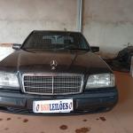 LOTE 012 - 01 MERCEDEZ BENZ/C-180 A GASOLINA; ANO 1996; NA COR PRETA.(NO ESTADO)