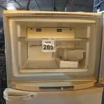 LOTE 285 - 01 GELADEIRA MARCA BRASTEMP 220V. (NO ESTADO) ATENÇÃO! FAZER A VISITAÇÃO ANTES DE ARREMATAR, NÃO SABEMOS SE FUNCIONA. LEILÃO NÃO TEM GARANTIA E NEM DEVOLUÇÃO, SUJEITO A POSSÍVEIS AVARIAS VISÍVEIS/OCULTAS E/OU AUSÊNCIA DE COMPONENTES.