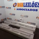 LOTE 363 - 01 LOTE COM 04 PLACAS P/PROPAGANDA. (NO ESTADO) ATENÇÃO! FAZER A VISITAÇÃO ANTES DE ARREMATAR, NÃO SABEMOS SE FUNCIONA. LEILÃO NÃO TEM GARANTIA E NEM DEVOLUÇÃO, SUJEITO A POSSÍVEIS AVARIAS VISÍVEIS/OCULTAS E/OU AUSÊNCIA DE COMPONENTES.