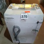 LOTE 370 - 01 MÁQUINA DE LAVAR ROUPAS BRASTEMP C/AVARIAS. (NO ESTADO) ATENÇÃO! FAZER A VISITAÇÃO ANTES DE ARREMATAR, NÃO SABEMOS SE FUNCIONA. LEILÃO NÃO TEM GARANTIA E NEM DEVOLUÇÃO, SUJEITO A POSSÍVEIS AVARIAS VISÍVEIS/OCULTAS E/OU AUSÊNCIA DE COMPONENTES.