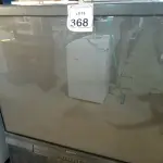 LOTE 368 - 01 TV DE TUBO ANTIGA SONY. (NO ESTADO) ATENÇÃO! FAZER A VISITAÇÃO ANTES DE ARREMATAR, NÃO SABEMOS SE FUNCIONA. LEILÃO NÃO TEM GARANTIA E NEM DEVOLUÇÃO, SUJEITO A POSSÍVEIS AVARIAS VISÍVEIS/OCULTAS E/OU AUSÊNCIA DE COMPONENTES.