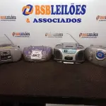 LOTE 462 - 04 MICROSYSTEM MARCAS E MODELOS DIVERSOS. (NO ESTADO) ATENÇÃO! FAZER A VISITAÇÃO ANTES DE ARREMATAR, NÃO SABEMOS SE FUNCIONA. LEILÃO NÃO TEM GARANTIA E NEM DEVOLUÇÃO, SUJEITO A POSSÍVEIS AVARIAS VISÍVEIS/OCULTAS E/OU AUSÊNCIA DE COMPONENTES.